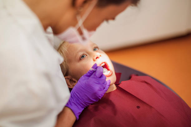 Best Emergency Tooth Extraction  in Crystal Lakes, OH